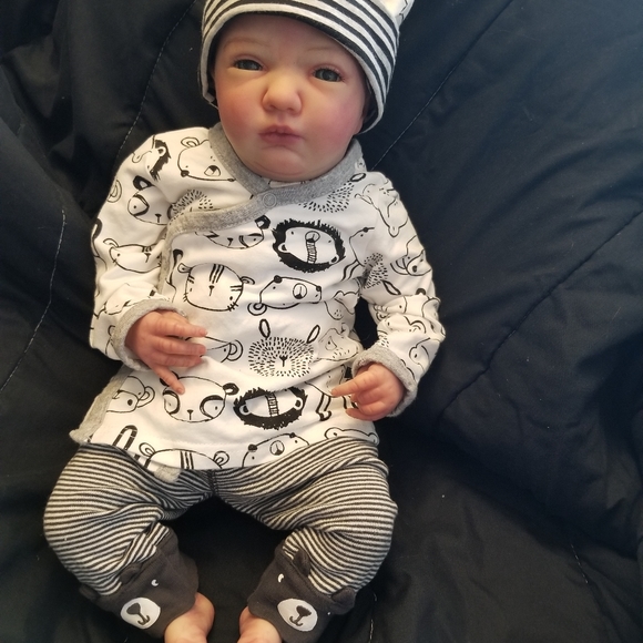 SOLD!!!! Realborn Logan w/COA SALE! - Picture 6 of 8